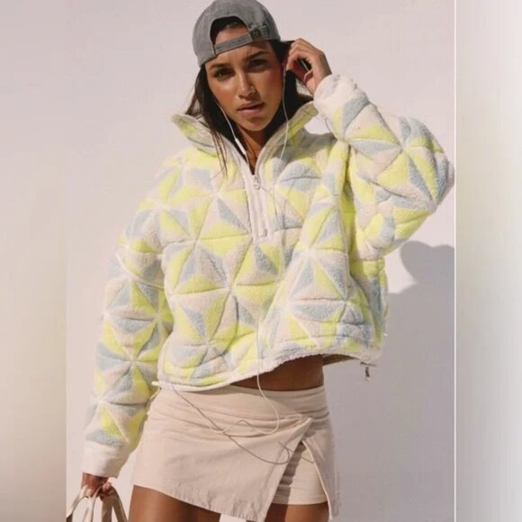 Free People Movement Mountain High 3D Print 1/2 Zip Fleece NWT Size Medium